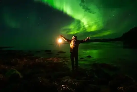 Aurora Borealis photography excursion into the autumn wilderness, extreme Extreme autumn aurora photography excursion